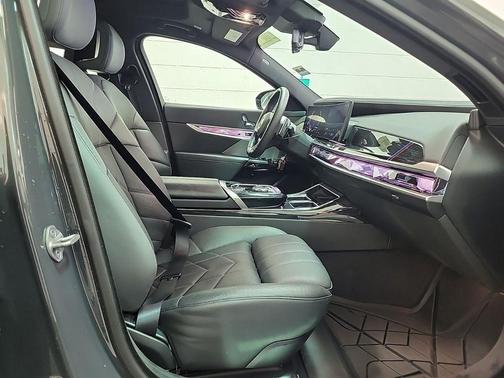 2024 BMW 760 760i xDrive