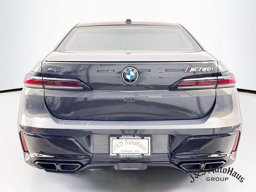 2024 BMW 760 760i xDrive
