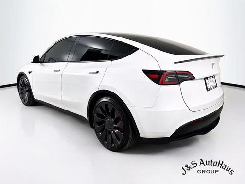 2024 Tesla Model Y Performance