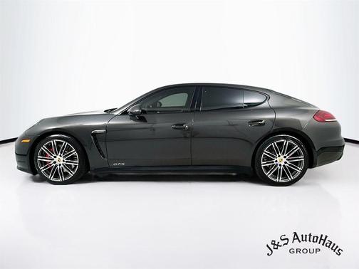 2015 Porsche Panamera GTS
