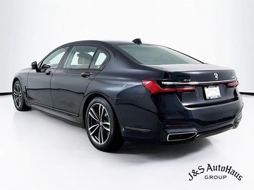 2021 BMW 740 i xDrive