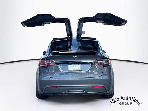 2022 Tesla Model X Plaid