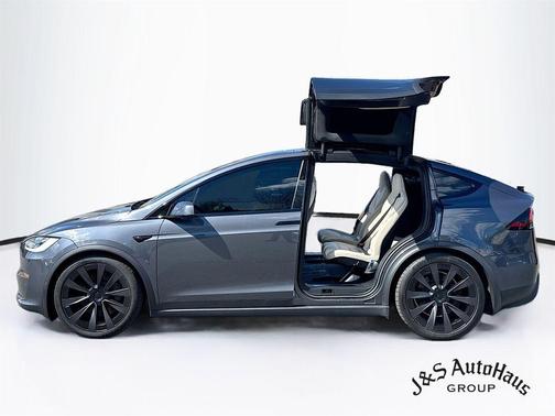 2022 Tesla Model X Plaid