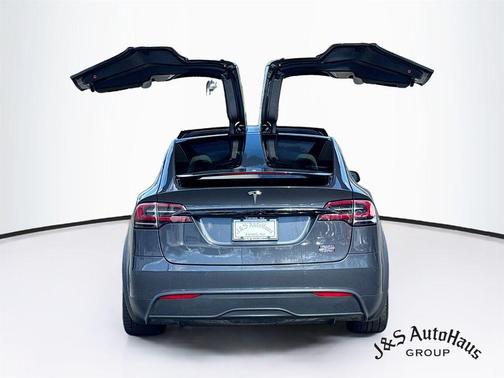 2022 Tesla Model X Plaid