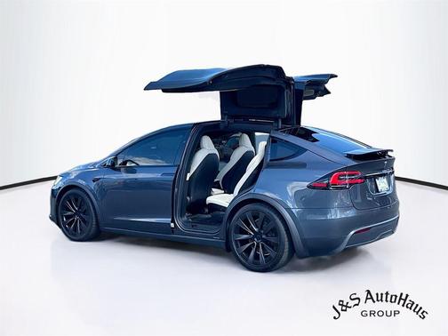2022 Tesla Model X Plaid