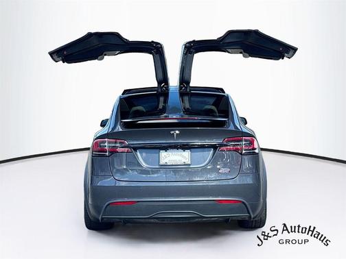 2022 Tesla Model X Plaid