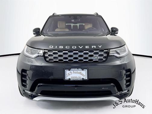 Carpathian Grey 2023 Land Rover Discovery P360 Metropolitan Edition