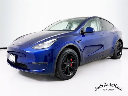 2023 Tesla Model Y Long Range