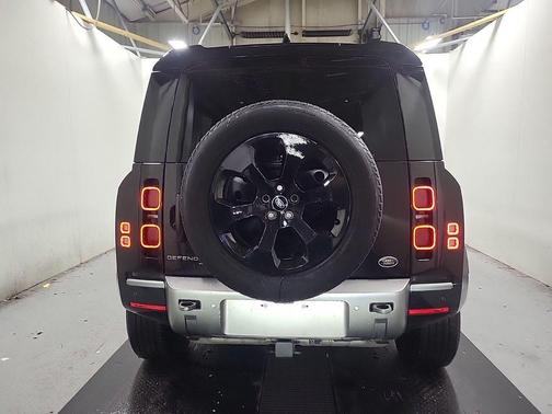 2021 Land Rover Defender 110 X-Dynamic HSE