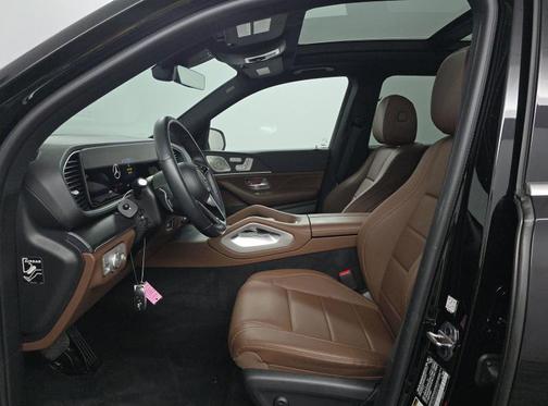 Black 2025 Mercedes-Benz GLE 450e 4MATIC