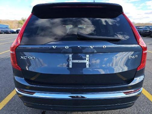 2023 Volvo XC90 B6 Plus 7-Seater