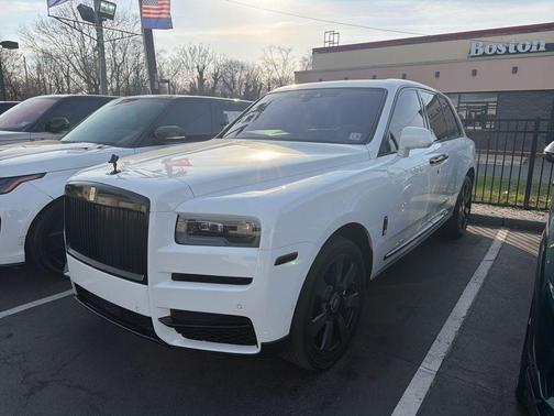 White 2023 Rolls-Royce Cullinan