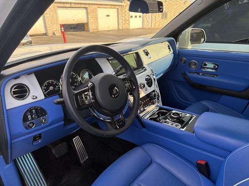 2023 Rolls-Royce Cullinan 