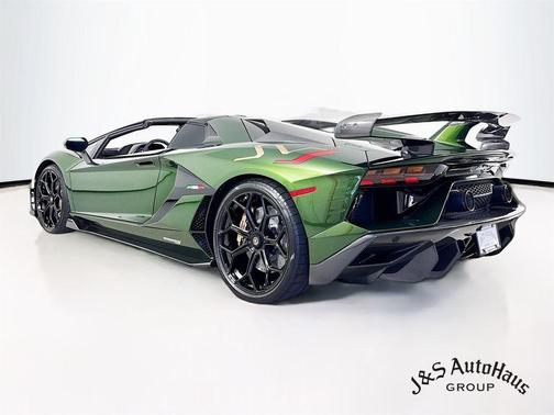 2021 Lamborghini Aventador SVJ Base
