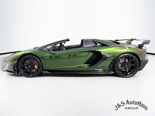 2021 Lamborghini Aventador SVJ Base
