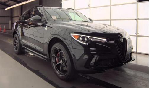 2022 Alfa Romeo Stelvio Quadrifoglio
