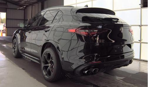 2022 Alfa Romeo Stelvio Quadrifoglio