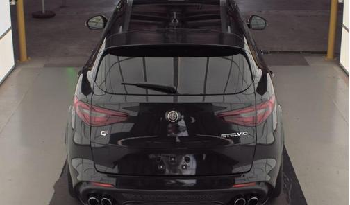 2022 Alfa Romeo Stelvio Quadrifoglio