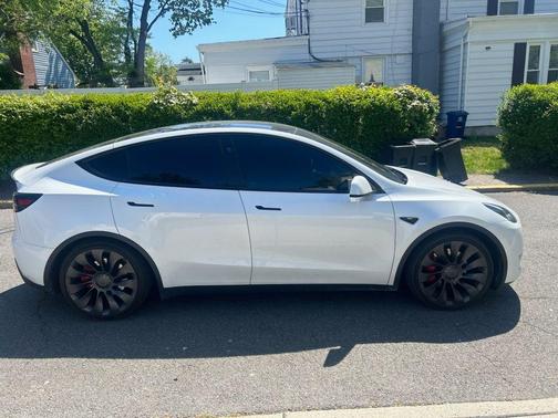 White 2023 Tesla Model Y Performance