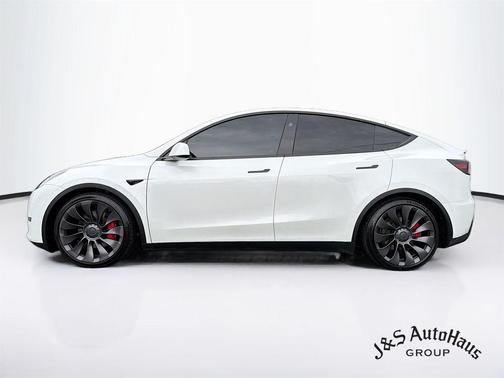 White 2023 Tesla Model Y Performance