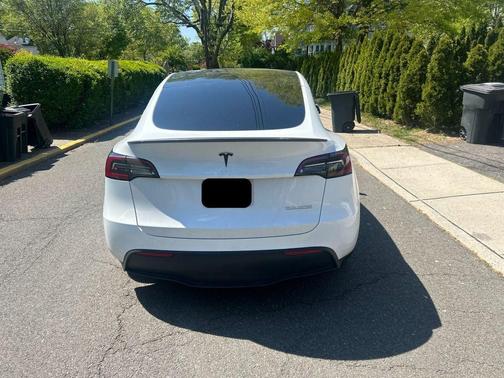 White 2023 Tesla Model Y Performance