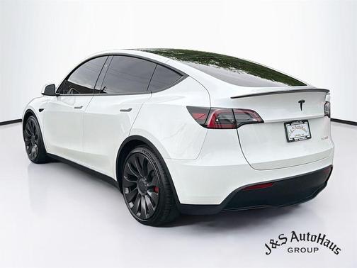 White 2023 Tesla Model Y Performance