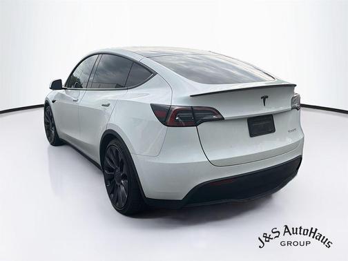 White 2023 Tesla Model Y Performance
