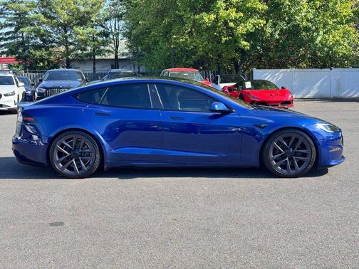 2022 Tesla Model S Base