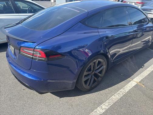 2022 Tesla Model S Base
