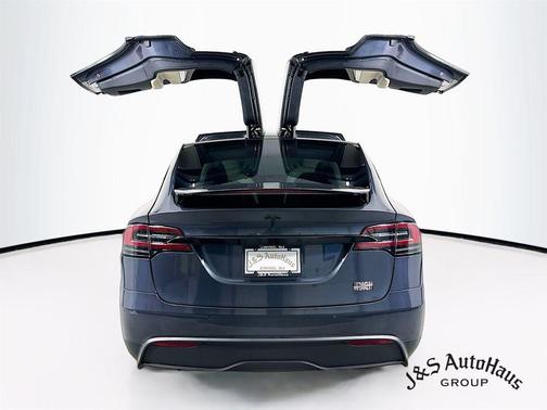 Midnight Silver Metallic 2022 Tesla Model X Plaid