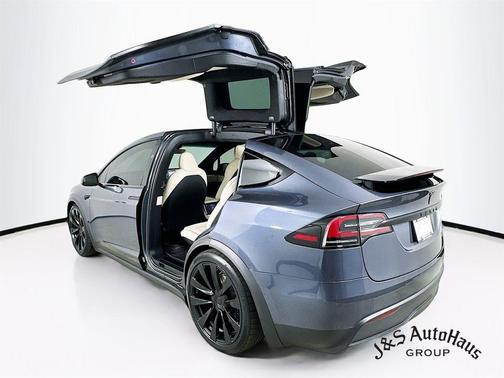Midnight Silver Metallic 2022 Tesla Model X Plaid