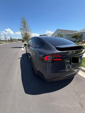 2022 Tesla Model X Plaid