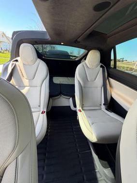 2022 Tesla Model X Plaid