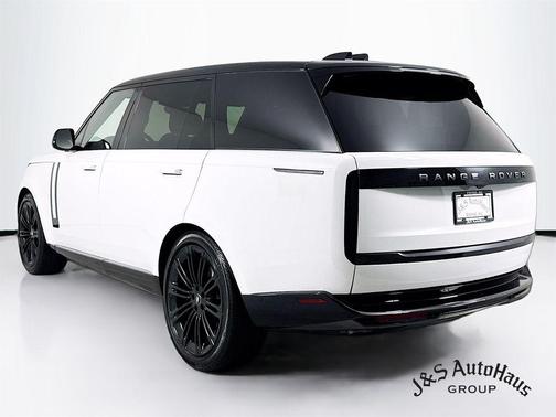 White 2024 Land Rover Range Rover P530 SE