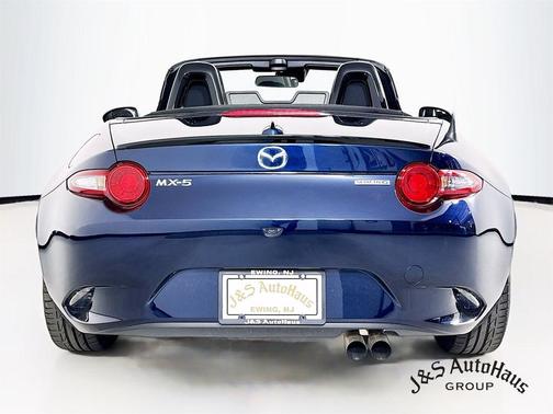 2022 Mazda MX-5 Miata Club