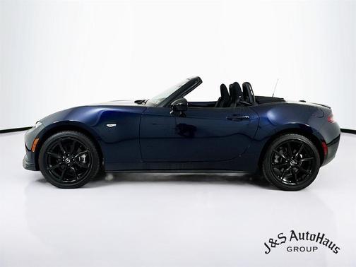 2022 Mazda MX-5 Miata Club