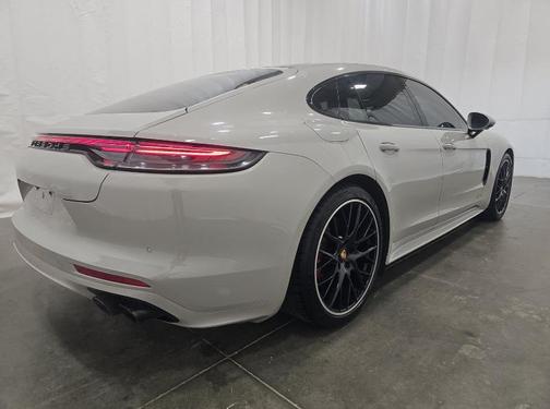 2023 Porsche Panamera GTS