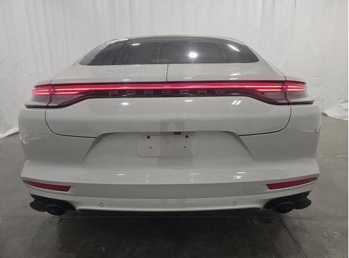 2023 Porsche Panamera GTS