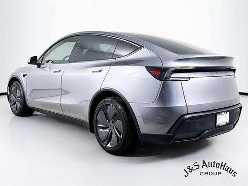 2026 Tesla Model Y Long Range