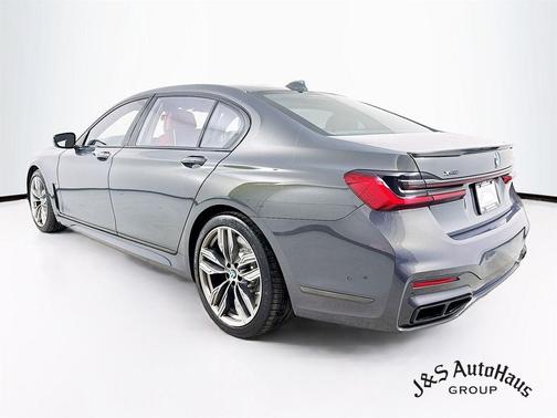 2022 BMW M760 i xDrive