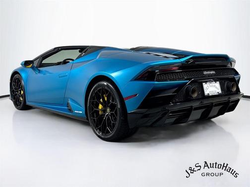 Blue 2022 Lamborghini Huracan EVO Base