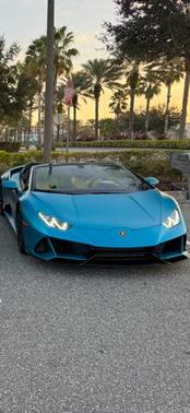 Blue 2022 Lamborghini Huracan EVO Base