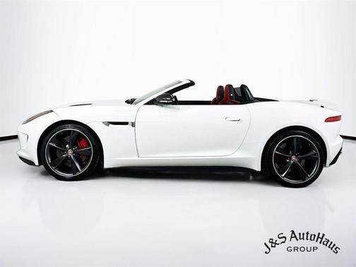 2016 Jaguar F-TYPE R