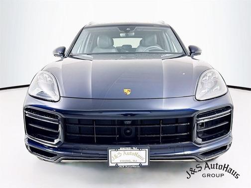 2022 Porsche Cayenne Turbo
