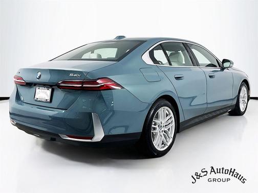 2024 BMW 540 i xDrive
