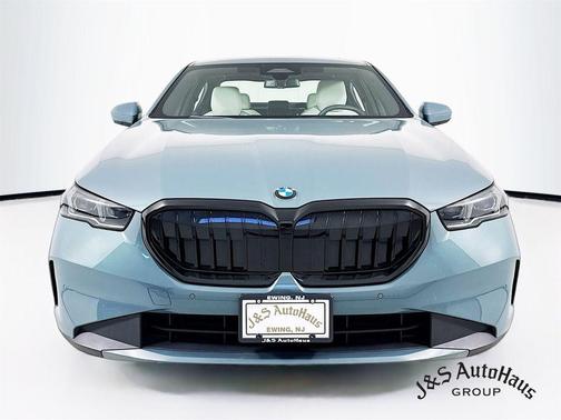 2024 BMW 540 i xDrive
