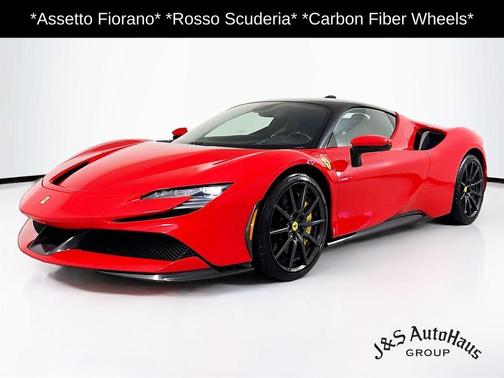 2023 Ferrari SF90 Stradale Base