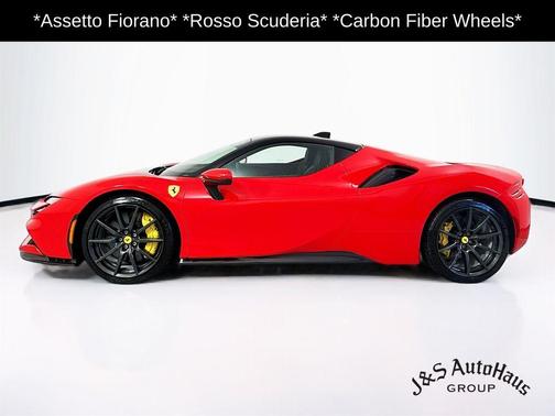 2023 Ferrari SF90 Stradale Base
