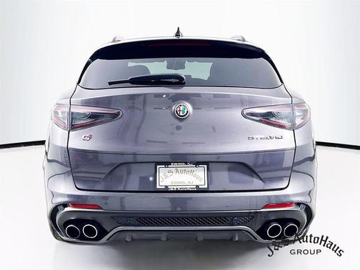 2024 Alfa Romeo Stelvio Quadrifoglio