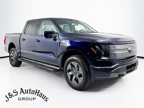 2022 Ford F-150 Lightning LARIAT